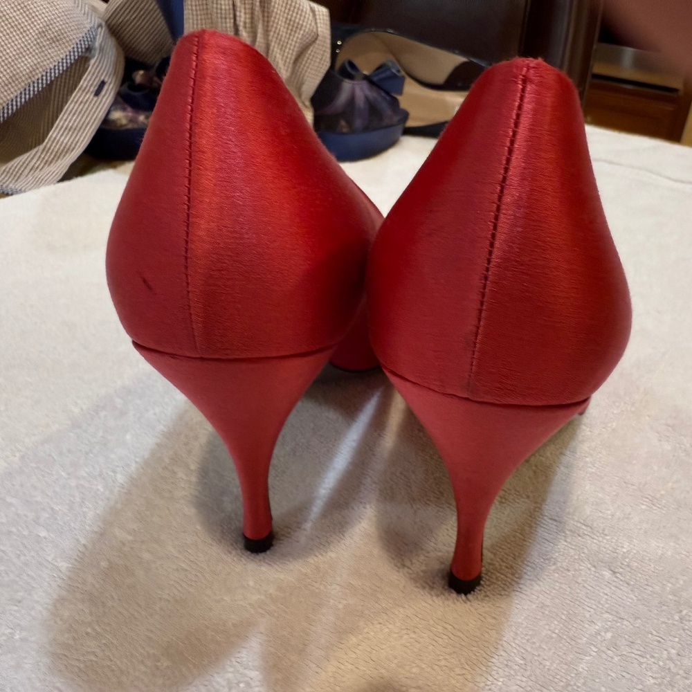 Shoes - Picture 4 of 6